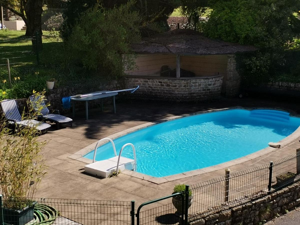 Studio Privatif Et Sa Piscine Aux Agapanthes De Cromel - Le Mont Saint-Michel Villa Exterior photo